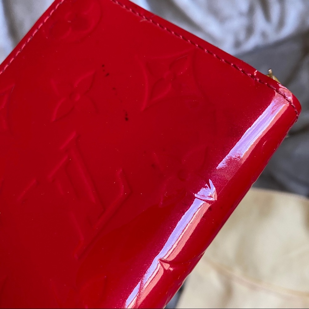 SOLD Louis Vuitton coin purse in vernis - Picture 5 of 13